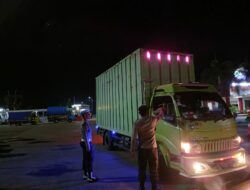 Malam di Pelabuhan Lembar: Patroli Intensif Polisi Ciptakan Rasa Aman