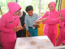 Ketua Bhayangkari Daerah NTB Ny. Santi Hadi Gunawan Kunjungi SLBN 1 Tanjung, Dukung Pendidikan Difabel di Lombok Utara