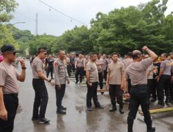Polres Bima Kota Gelar Psikologi Healing bagi Seluruh Personel di Pantai Lawata