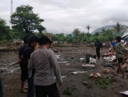 Tim Gabungan Bersama Warga Masih Melakukan Pencarian 6 Korban Banjir Bandang Wera Bima