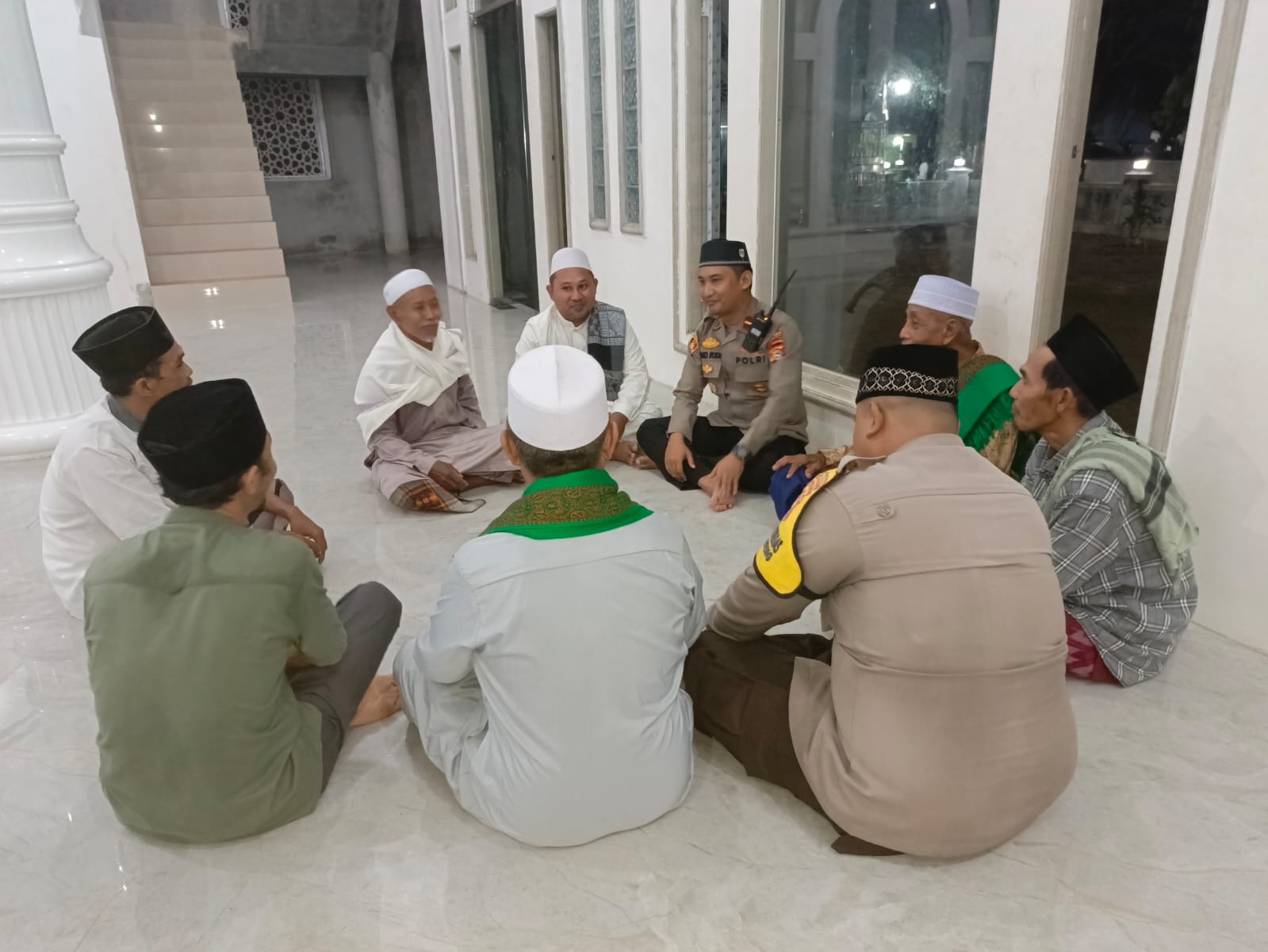 Kapolsek Lembar Bersama Tokoh Masyarakat, Jaga Kondusifitas Ramadan