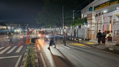 Jemaah Tenang, Polisi Siaga! Pengamanan Tarawih di Kediri Lombok Barat