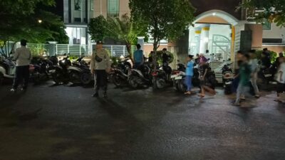 Polsek Labuapi Jamin Keamanan Ibadah Shalat Tarawih Berjamaah di Masjid Arraufurrahim