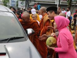 Kapolres Lombok Utara Ikut Bagikan Takjil Bersama KBTI