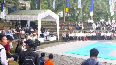 Lombok Barat Lestarikan Budaya Lewat Peresean HUT ke-67
