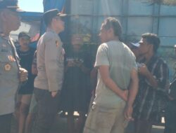 Sat Binmas Polres Bima Kota Gelar Jumat Curhat di Area Pelabuhan Bima, Serap Aspirasi Para Sopir