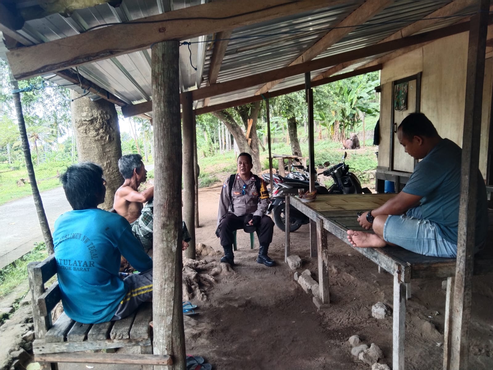 Bhabinkamtibmas Batulayar Barat Aktif Jalin Silaturahmi, Sosialisasikan Ketahanan Pangan kepada Warga