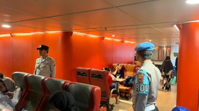 Patroli Kapal dan Pengamanan Pemuatan: Upaya Polsek Lembar Mencegah Premanisme