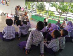 Sat Binmas Laksanakan “Police Goes to School” di RA Muslimat Tanjung, Kenalkan Profesi Polri dan Bahaya Narkoba Sejak Usia Dini