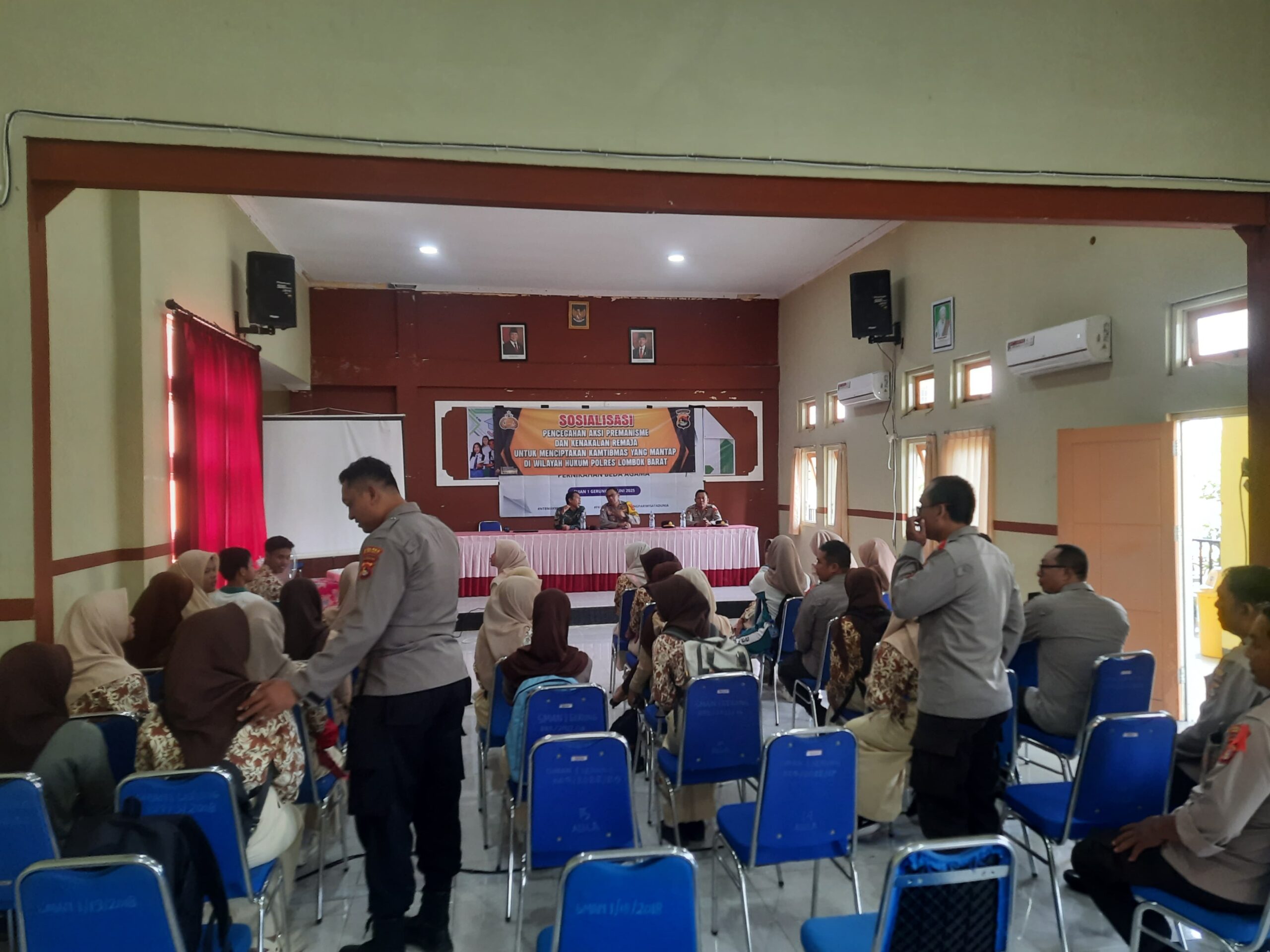Polres Lombok Barat Gelar Penyuluhan Anti Narkoba dan Pernikahan Dini di SMA Gerung