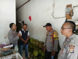 Sambangi Pedagang Eceran LPG 3 Kg, Sat Binmas Polres Bima Kota Berikan Himbauan Terkait Penyaluran dan Harga Jual