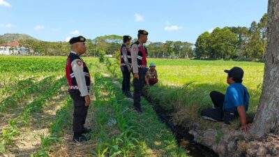 Samapta Polres Lobar Dukung Swasembada Pangan di Gerung