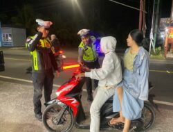Sat Lantas Polres Lombok Utara Gelar Patroli Blue Light Berikan Himbauan Keselamatan Pada Pengendara