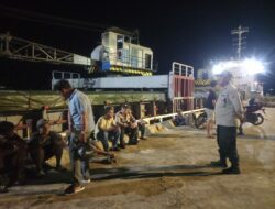 Polsek Kawasan Pelabuhan Laut Bima Gelar Patroli Rutin, Jaga Keamanan di Area Pelabuhan