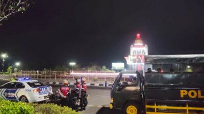 Patroli Skala Besar Polres dan TNI Jaga Keamanan di Gerung Lombok Barat