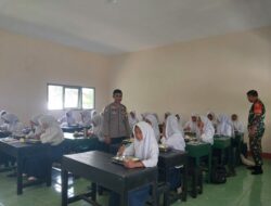 BHABINKAMTIBMAS DESA AIK BUKAQ LAKUKAN PENDAMPINGAN PENDISTRIBUSIAN MAKANAN BERGIZI GRATIS (MBG)