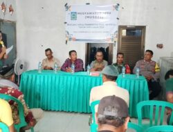 Bhabinkamtibmas Dorokobo Hadiri Rapat Rencana Kerja Desa, Ajak Warga Dukung Pembangunan dan Jaga Kamtibmas