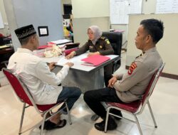 Penyidik Satuan Reserse Narkoba Polres Dompu resmi menyerahkan tersangka narkotika berinisial MZ beserta barang bukti kepada Jaksa Penuntut Umum (JPU) Kejaksaan Negeri Dompu dalam proses pelimpahan Tahap II
