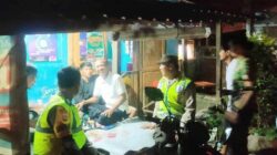 Patroli Dialogis Polsek Seteluk Jaga Kamtibmas di Desa Seteluk Tengah