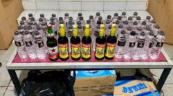 Tim Opsnal Polsek Rasanae Barat Gagalkan Peredaran Puluhan Botol Miras Jelang Pergantian Tahun