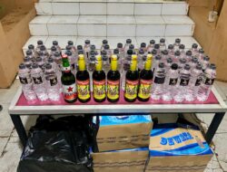 Tim Opsnal Polsek Rasanae Barat Gagalkan Peredaran Puluhan Botol Miras Jelang Pergantian Tahun