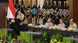 Sampaikan Rilis Akhir Tahun 2025, Kapolri Ajak Doakan Korban Bencana di Sumatera