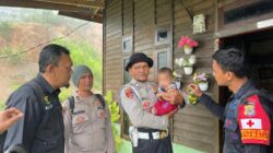 Respon Cepat Polres Aceh Tengah Tembus Wilayah Terisolir, Pastikan Kondisi Bayi Sehat dan Layani Kesehatan Warga